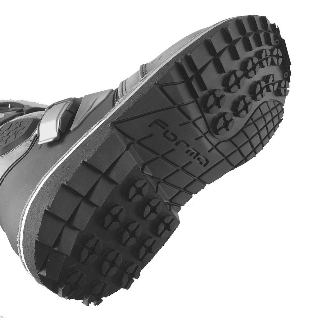 motorcycle boots, Forma Terra Evo Low black sole tread