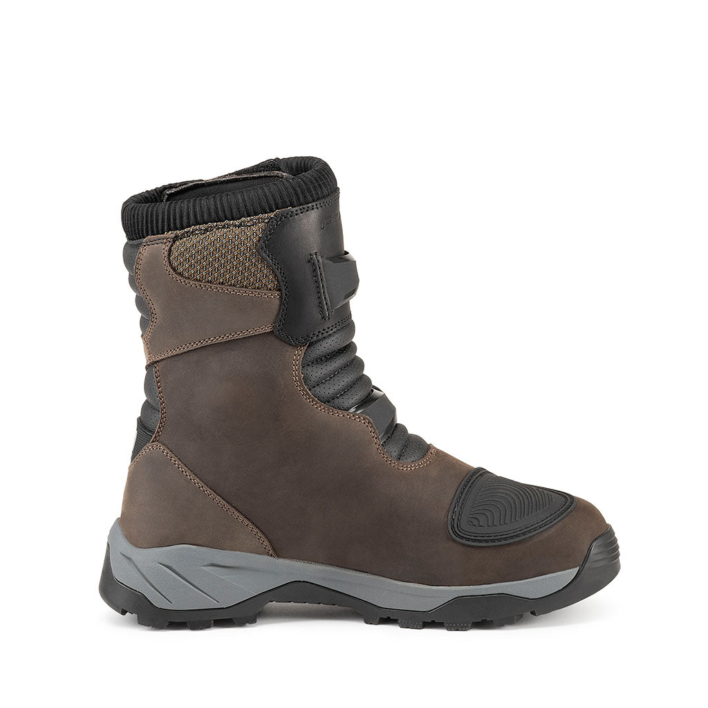 Forma boots usa main Adventure air low brown side global service adventure warranty factory footwear italy australia