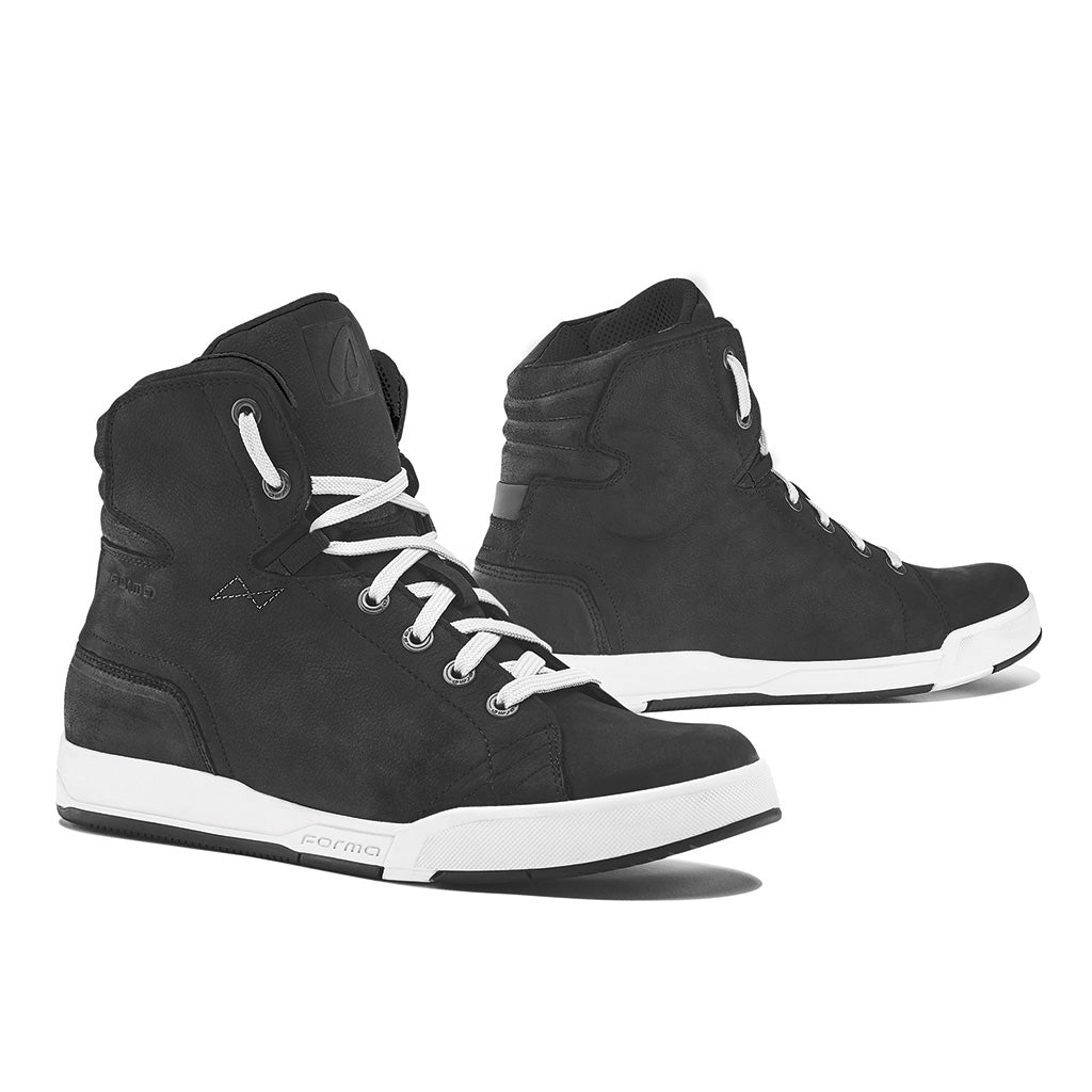 motorcycle boots | Forma Swift Dry black white urban city – Forma