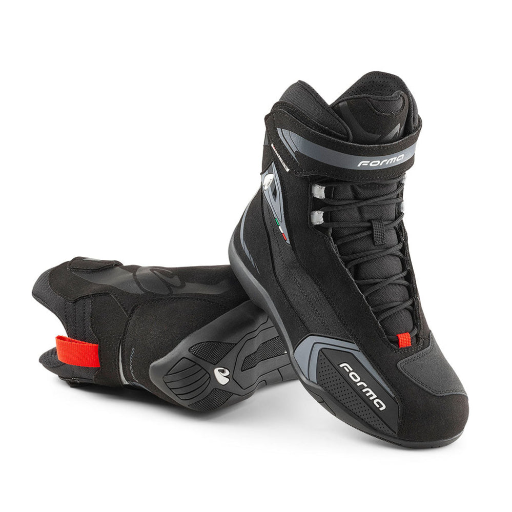 motorcycle boots | Forma Viper Dry black waterproof street